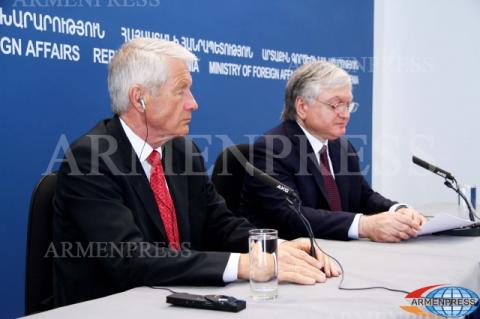 Совместная пресс-конференция Эдварда Налбандяна и Терберна 
Ягланда