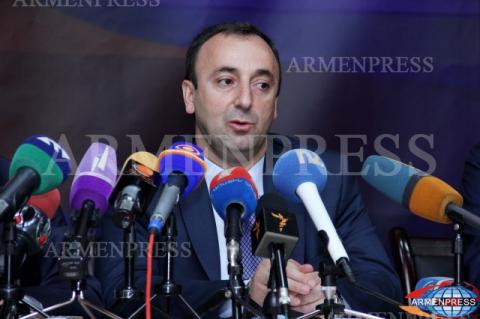 ՀՀ արդարադատության նախարար Հրայր Թովմասյանի եւ 
տեղակալներ Գրիգոր Մուրադյանի, Արամ Օրբելյանի, Ռուբեն 
Մելիքյանի, Եղիշե Կիրակոսյանի մամուլի ասուլիսը