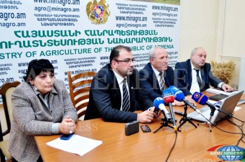 Գյուղատնտեսական կոոպերատիվները գրքի հեղինակ, 
արտերկրի 30 համալսարաններում թեմատիկ հարյուրավոր 
դասախոսություններ կարդացած տնտեսագիտության 
թեկնածու, դոցենտ Վարդան Ուռուտյանի,Ագրարային 
հ