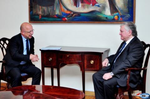  ՀՀ ԱԳ նախարար Էդվարդ Նալբանդյանը ընդունեց Կարմիր 
խաչի միջազգային կոմիտեի Արեւելյան Եվրոպայի եւ 
Կենտրոնական Ասիայի տարածաշրջանային ղեկավար Լորան 
Կորբային