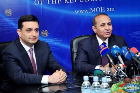 ՀՀ վարչապետ Հովիկ Աբրահամյանն առողջապահության 
նախարարության աշխատակազմին է ներկայացրել նախարար 
Արմեն Մուրադյանին