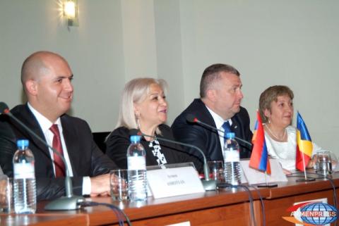 Դանիելա Ռադութի "L\'autre visage de la Roumanie, l\'autre visage 
de la Corse" գրքի շնորհանդեսը