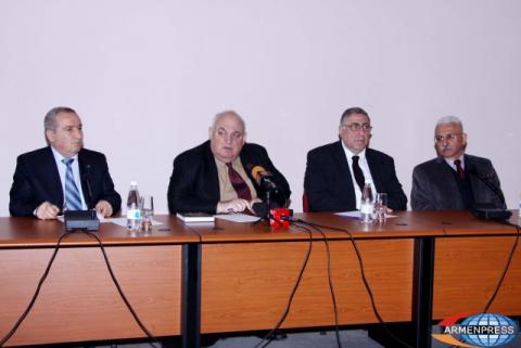 Презентация книги кандидата исторических наук, профессора, посла 
Армении в Австрии Армана Киракосяна «Внешняя политика США и 
западные армяне (19-век – 1914 год)»
