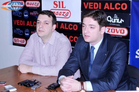 Press conference of the leader of the Social Democratic Party 
"Hnchakyan" Narek Galstyan and blogger Tigran Kocharyan
