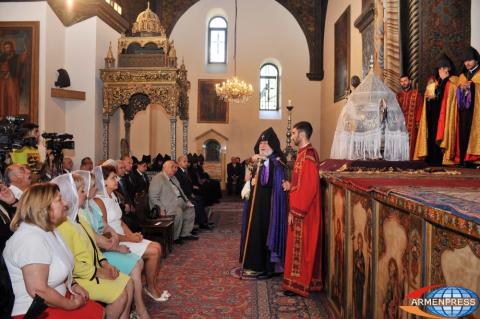 His Holiness Catholicos Garegin II blessed employees 
involved in education sphere