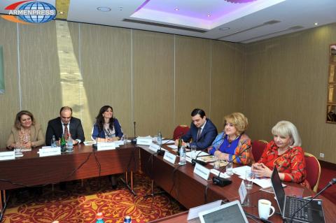 Round-table discussion dedicated to our country's issues and 
successes against Osteoporosis where Armenian First Lady Rita 
Sargsyan was present