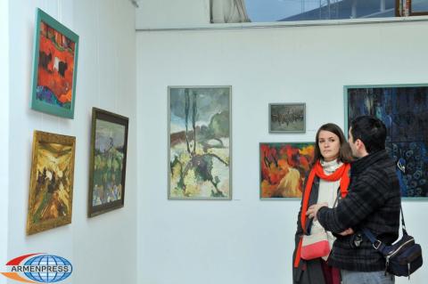 Выставка Юрия Егиазаряна "Перекресток", посвящённая 
100-летию Геноцида армян