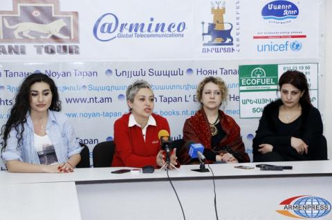 Conference of lecturer of Armenian state pedagogical university's 
department of design Lilit Melikyan, ASPU LConference of 
ecturer Naira Mkhitaryan and PR manager at Teryan cultural 
cen