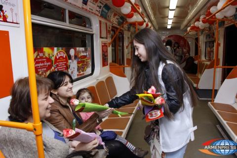 Women and girls were made a surprise on the occassion of 
March 8 in Yerevan Metro train