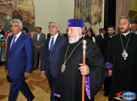President Sargsyan takes part in Constitution Day reception