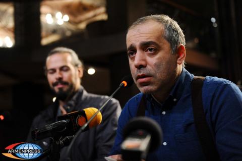 Press conference with the participation of ethnic jazz group 
7/8