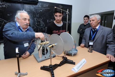 President Serzh Sargsyan visited the Quant college