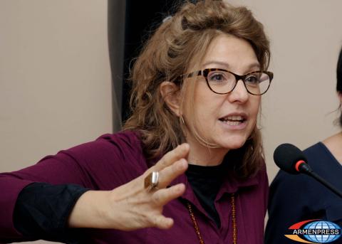 Meeting with the director and producer Janet Grillo in the 
framework of American Film Showcase “Mosaic of Human 
Stories”