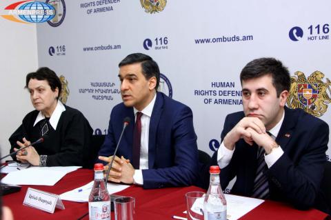 Round table discussion on "Xenophobia and its consequences
context of human rights "