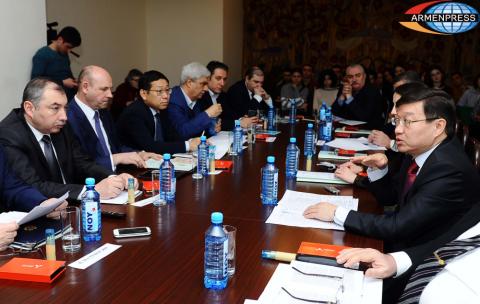 Round table discussion on theme "Xenophobia and its 
consequences in the context of human rights"
