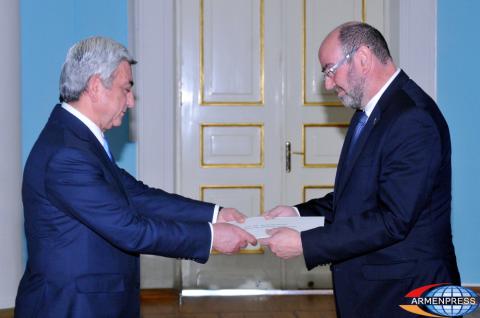 Newly appointed Ambassador of Israel Eliyahu Yerushalmi 
presented his credentials to President Serzh Sargsyan