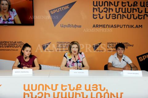 Press conference of Diretcor of Trchunyan House orphanage 
Sona Simonyan, ‘Ты супер! Танцы’ contest participants Davit 
Ayvazyan and Astghik Mkhitaryan
