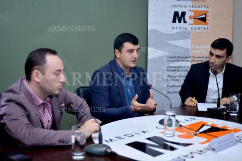 Press conference of expert on Georgia Joni Melikyan, CEO of 
Javakhk charitable foundation Armen Avetisyan 