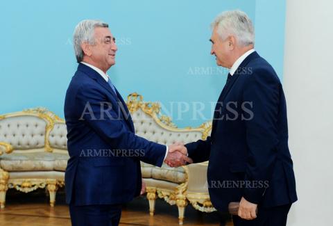 Armenian President Serzh Sargsyan receives President of 
Senate of the Czech Parliament Milan Štěch