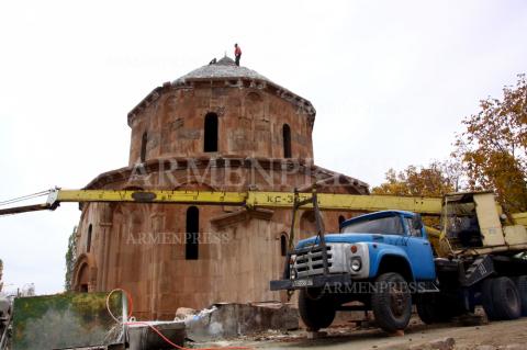 Armenian culture minister follows restoration works of 
Targmanchats monastery, St. Mary and Artavazik churches