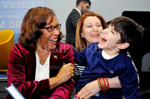 Presentation of Sharon Draper's New York Times bestseller Out 
of My Mind's Armenian translation 