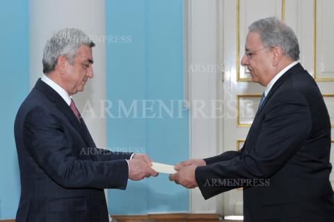 New Ambassador of Cyprus presents credentials to Armenian 
President 