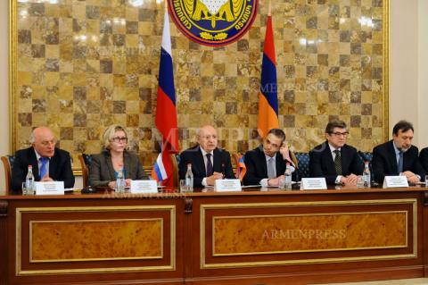 Round-table discussion on topic 'Investigation of crimes 
involving juveniles'