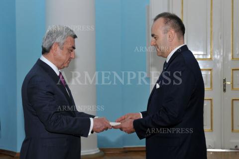 New Ambassador of Italy presents credentials to Armenian 
President 