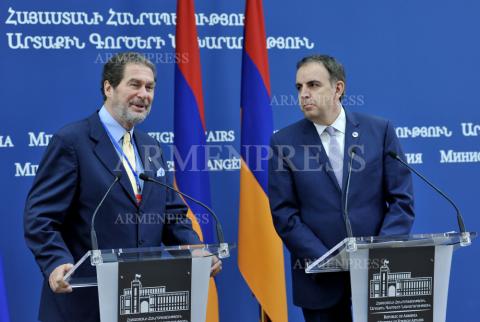 Armenian deputy FM Garen Nazarian and BSEC Secretary 
General Michael Christides deliver joint press conference 