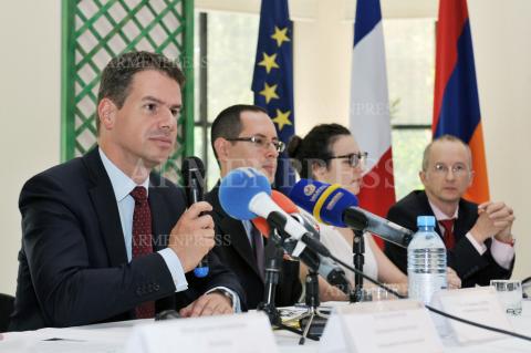 Press conference on La Francophonie summit and cultural 
events 