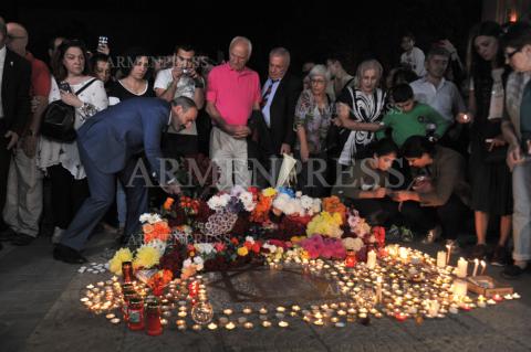 PM Pashinyan participates in candle lighting ceremony in memory of Charles Aznavour