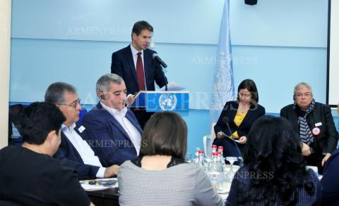 Round table discussion on "Democratic and Comprehensive 
Local Development"