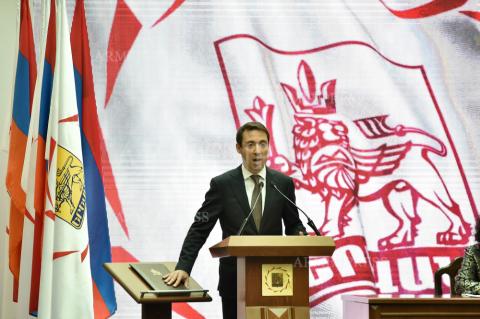 Церемония принятия присяги новоизбранного мэра Еревана 
Айка Марутяна