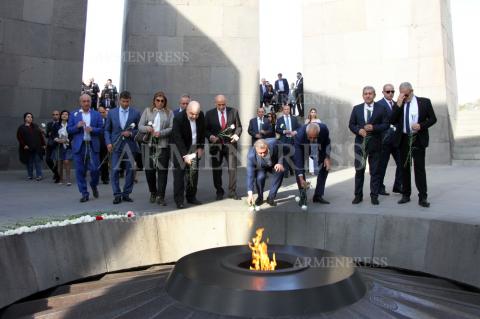 Foreign delegations visit Armenian Genocide memorial in 
Yerevan