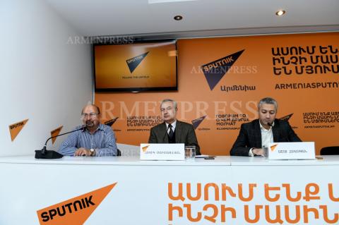 Пресс-конференция  новоизбранных членов Общественного 
совета Овика Мусаэляна и Ашота Акопяна