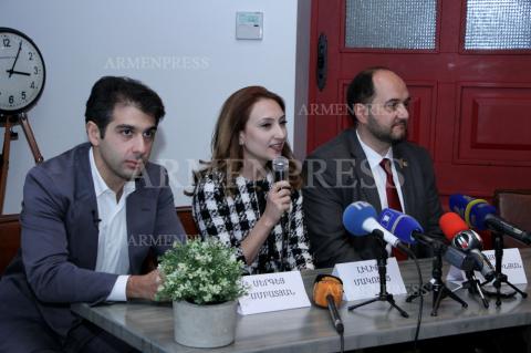 Caretaker ministers of education and culture present new 
educational program for Yerevan high schools 