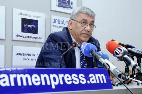 Conférence de presse de Samvel Haroutiounian, Président du comité de la science