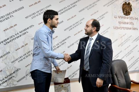 Education minister awards winners of cybersecurity video 
competition 