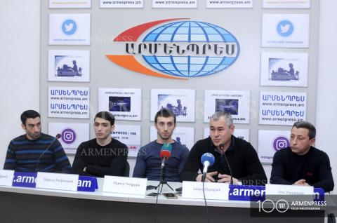 Conférence de presse de Hakob Serobian, Sos Sarkissian, 
Arthur Davtian, Vahagn Davtian et Arthur Tovmassian
