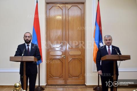 Briefing du Président de l'Assemblée nationale de la République 
d'Arménie, Ararat Mirzoyan, et du Président de l'Assemblée 
nationale d'Artsakh Ashot Ghulyan
