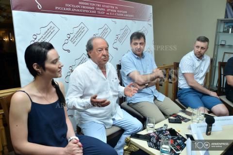 Conférence de presse consacrée à la tournée du théâtre 
académique Maxim Gorki de Vladivostok  

