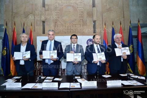 Торжественная церемония погашения марки, посвященной 
100-летию основания ЕГУ