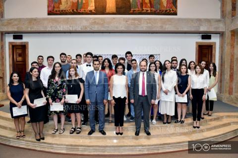 My Step Foundation gives scholarships to students accepted to 
leading universities 