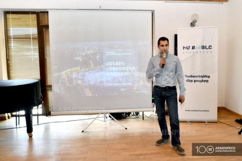 My Step charity foundation holds meeting with reporters