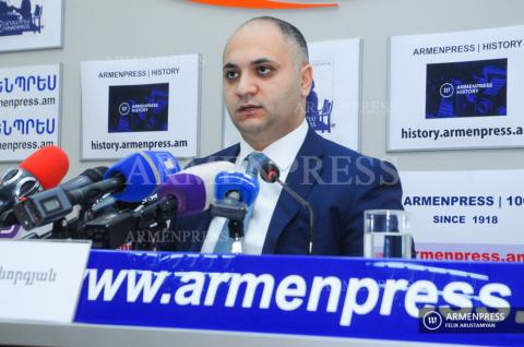 Conférence de presse du président de la Commission d'État pour la protection de la concurrence économique de la République d'Arménie Gegham Gevorguian