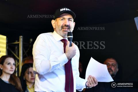 Nikol Pashinyan poursuit sa campagne en Sisian