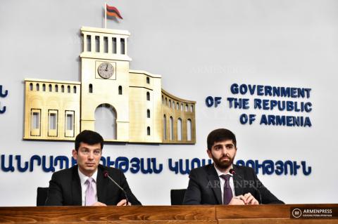 Conférence de presse des vice-ministres de l'économie Arman Khodjoian et Tigran Gabrielian