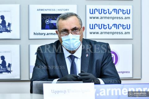 Conférence de presse du vice-président du Comité des recettes publiques Artur Manoukian