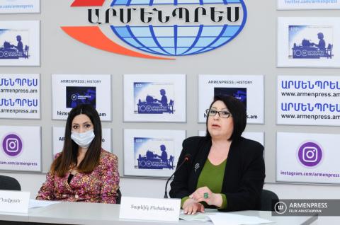 News conference of Migration Service PR director Nelly Davtyan 
and Armenian Caritas labour migration project specialist Tatevik 
Bezhanyan