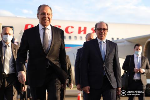 Russian FM arrives in Armenia